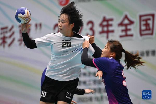 手球——全国女子锦标赛：江苏队晋级决赛
