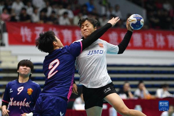手球——全国女子锦标赛：江苏队晋级决赛