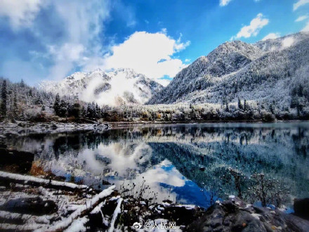 梦幻！九寨沟秋日雪景唯美浪漫
