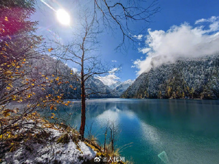 梦幻！九寨沟秋日雪景唯美浪漫