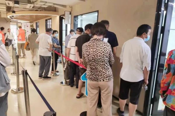 跟阿姨爷叔别苗头！上海年轻人流行吃食堂？网友：看馋了...