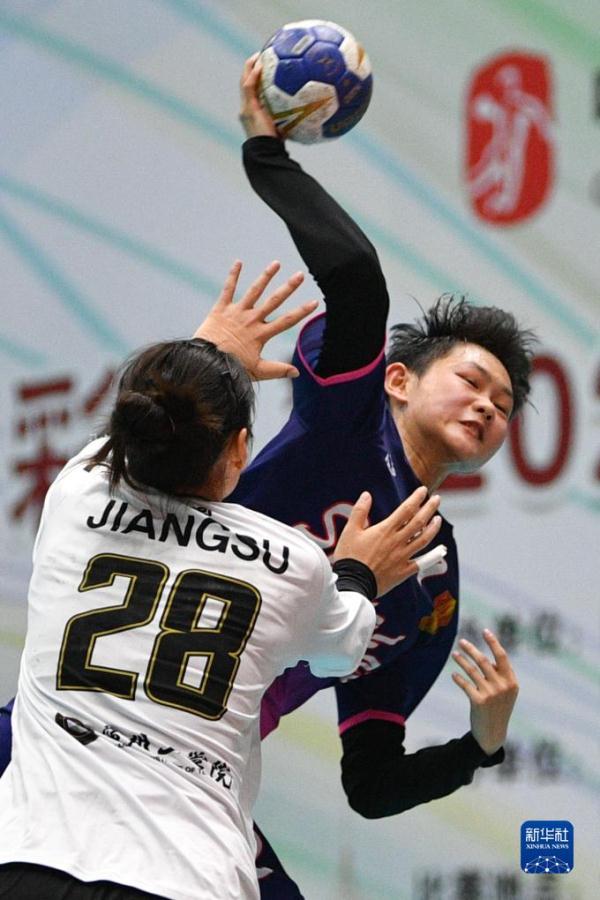 手球——全国女子锦标赛：江苏队晋级决赛