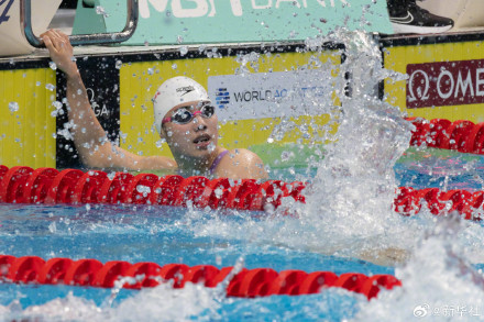 世界杯布达佩斯站:张雨霏200蝶破纪录夺冠 世界杯布达佩斯站:张雨霏200蝶破纪录夺冠