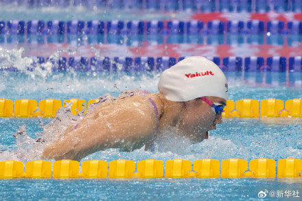 世界杯布达佩斯站:张雨霏200蝶破纪录夺冠 世界杯布达佩斯站:张雨霏200蝶破纪录夺冠