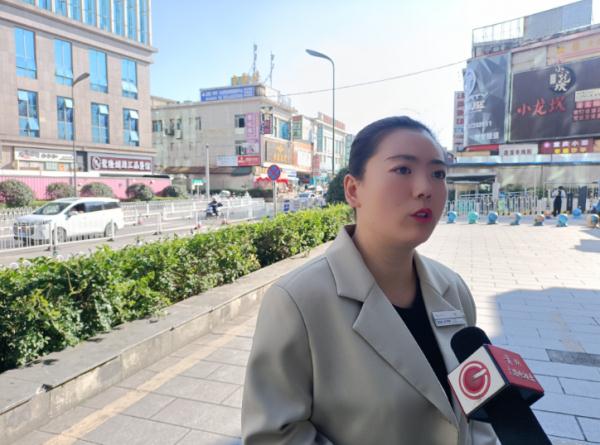 工作七年社保只交了一个月？女子怒讨说法，公司回应让她哭笑不得