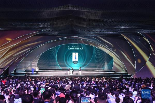 2023雨果奖在成都揭晓 中国作家海漄获奖 2023雨果奖在成都揭晓 中国作家海漄获奖