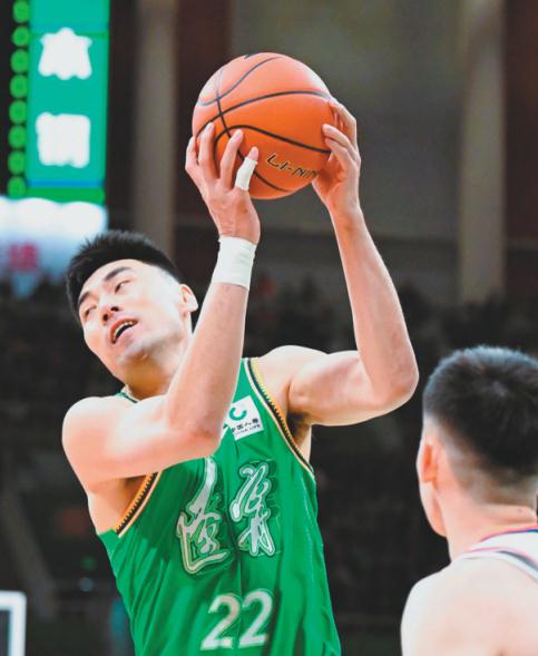 领取队史第三枚总冠军戒指，辽篮依靠团队篮球取得“开门红”