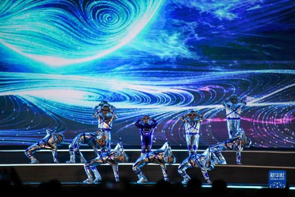 2023雨果奖在成都揭晓 中国作家海漄获奖 2023雨果奖在成都揭晓 中国作家海漄获奖