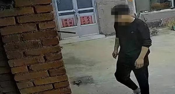 “警察晚上都不睡觉？”