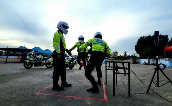 临沂公安交警在首届全省公安机关辅警职业技能比武竞赛荣获佳绩