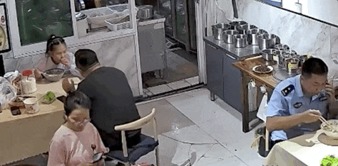 紫衣小女孩，找到了！