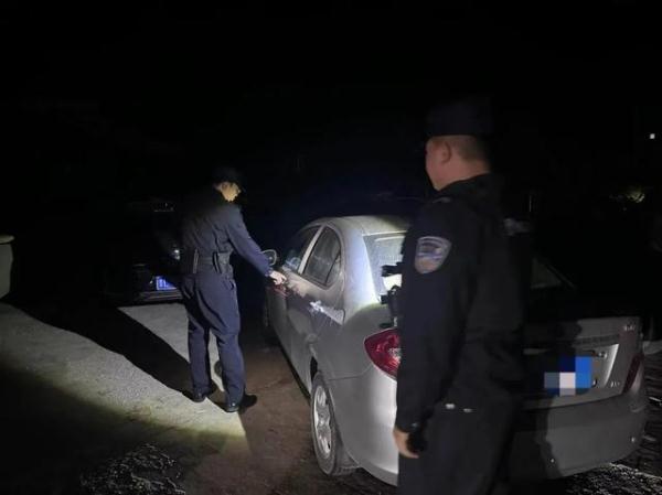 “警察晚上都不睡觉？”