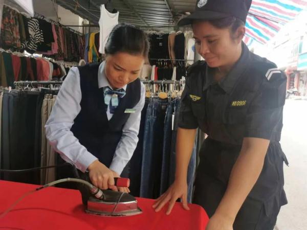 银行网点变成老人照相馆，这是咋回事？