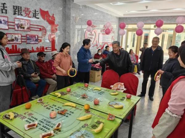爱在金秋,情暖重阳!兰州市开展形式多样的庆重阳节活动 爱在金秋,情暖重阳!兰州市开展形式多样的庆重阳节活动