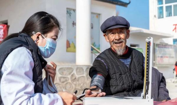 爱在金秋,情暖重阳!兰州市开展形式多样的庆重阳节活动 爱在金秋,情暖重阳!兰州市开展形式多样的庆重阳节活动