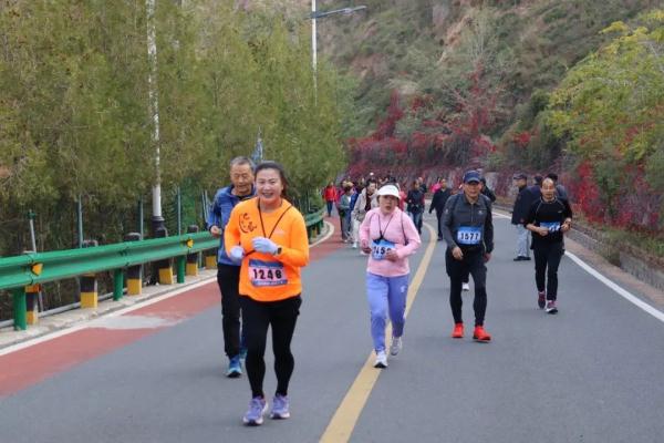 爱在金秋,情暖重阳!兰州市开展形式多样的庆重阳节活动 爱在金秋,情暖重阳!兰州市开展形式多样的庆重阳节活动