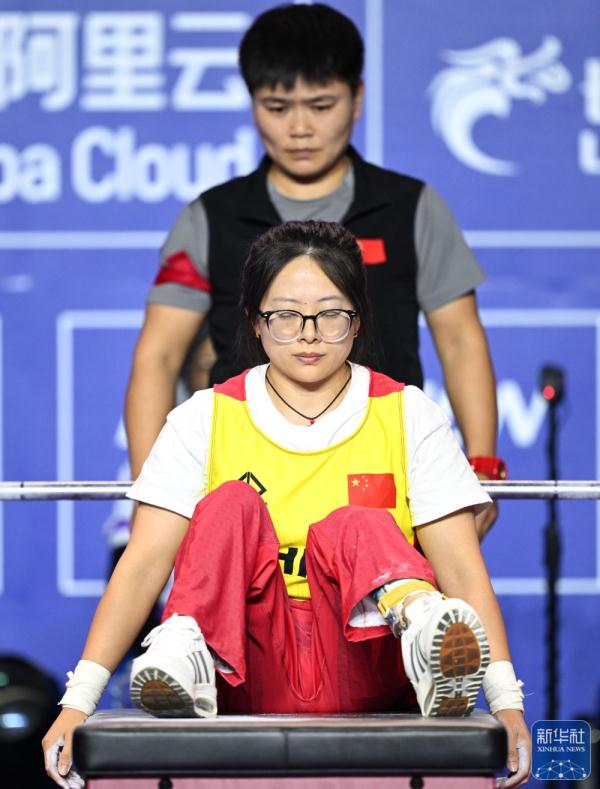 杭州亚残运会｜崔哲夺得女子45公斤级举重冠军