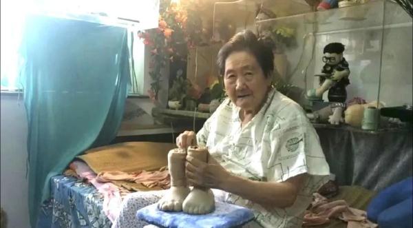 武汉84岁奶奶爆火！网友：太有创意了