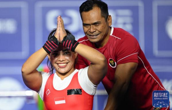 杭州亚残运会｜崔哲夺得女子45公斤级举重冠军