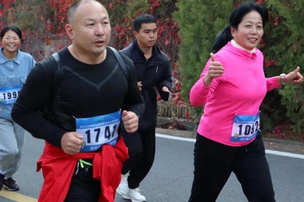 爱在金秋,情暖重阳!兰州市开展形式多样的庆重阳节活动 爱在金秋,情暖重阳!兰州市开展形式多样的庆重阳节活动