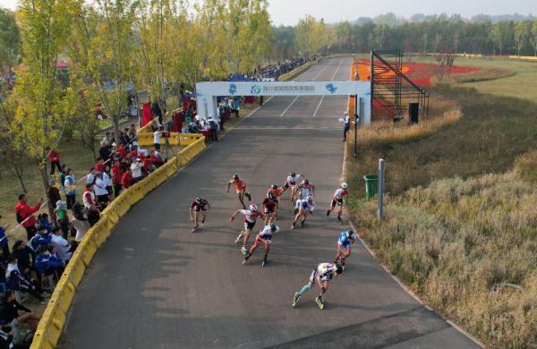 轮滑亚锦赛｜张振海获速度轮滑公路赛成年男子组10000米积分赛亚军