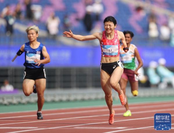 杭州亚残运会｜中国选手包揽女子100米T47级冠亚军