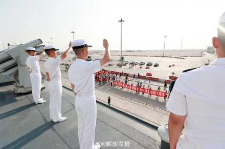 中国海军第44批护航编队访问卡塔尔