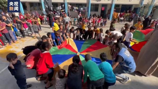 加沙地带儿童：希望冲突结束 安全返回家园