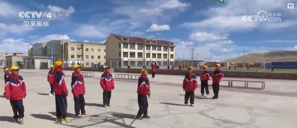 受教育权充分保障!“走出高原看世界”成为众多西藏孩子人生写照 受教育权充分保障!“走出高原看世界”成为众多西藏孩子人生写照