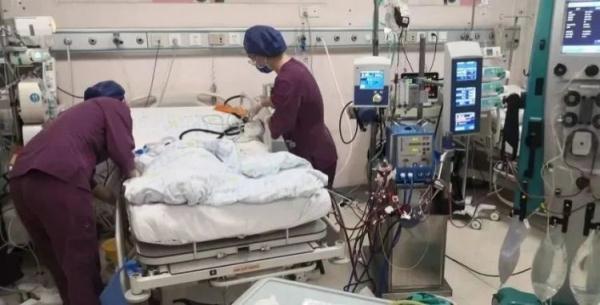 小心！家长顺手一揪，10个月宝宝差点没命