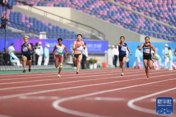 杭州亚残运会｜中国选手包揽女子100米T47级冠亚军