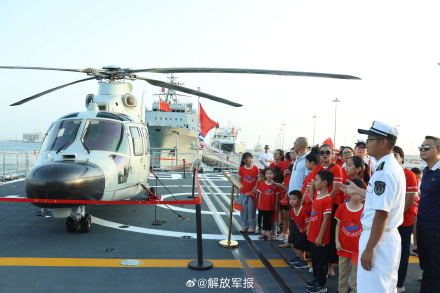 中国海军第44批护航编队访问卡塔尔