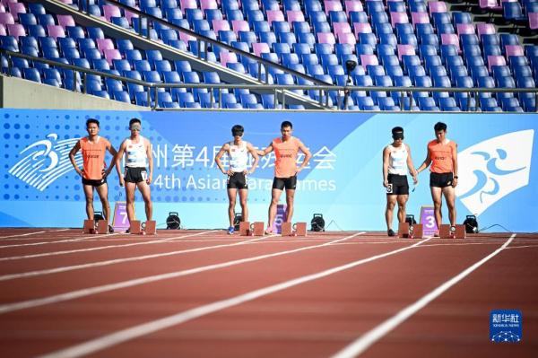 田径——男子100米T11级:邸东东夺冠 田径——男子100米T11级:邸东东夺冠