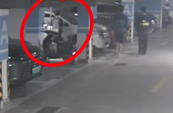 偷钱包“送”手机？这个小偷人还“怪好的嘞”