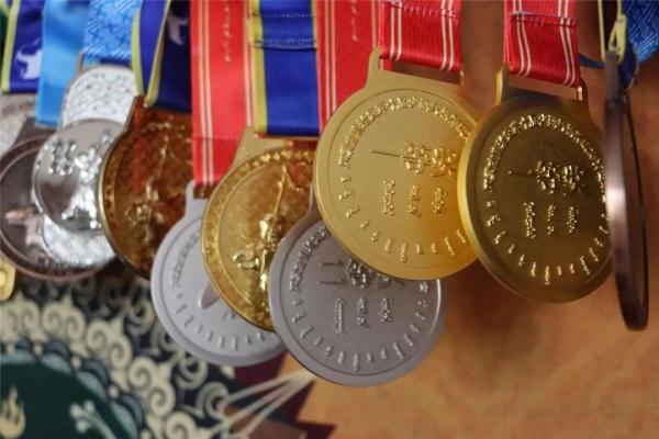 草原上的神箭手 草原上的神箭手