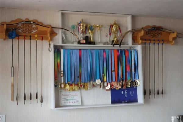 草原上的神箭手 草原上的神箭手