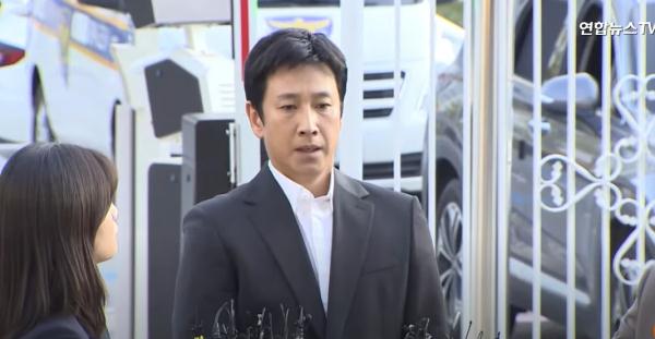 韩媒：韩国演员李善均前往仁川警察厅接受试剂检查