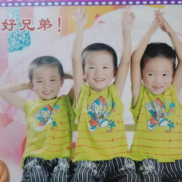 雷锋家乡三胞胎兄弟齐入伍 一家三代接力从军 雷锋家乡三胞胎兄弟齐入伍 一家三代接力从军