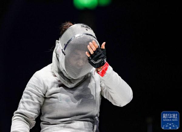 杭州亚残运会肖蓉获轮椅击剑女子佩剑个人b级冠军