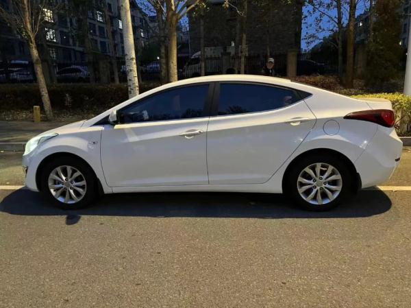 沈阳车主被偷仨轮胎,小偷落网后民警问为什么偷3个?答案让人无语…… 沈阳车主被偷仨轮胎,小偷落网后民警问为什么偷3个?答案让人无语……