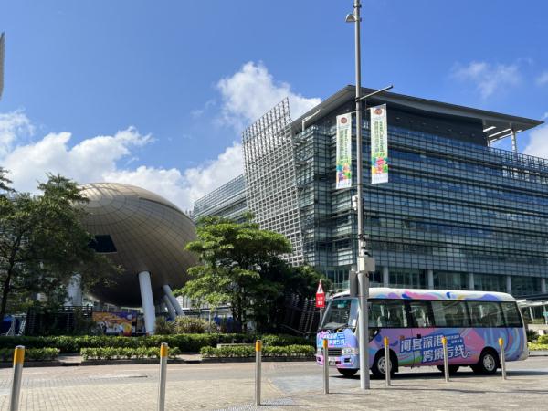 45分钟直达！深港跨境专线巴士+1