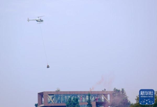 景德镇上演直升机表演