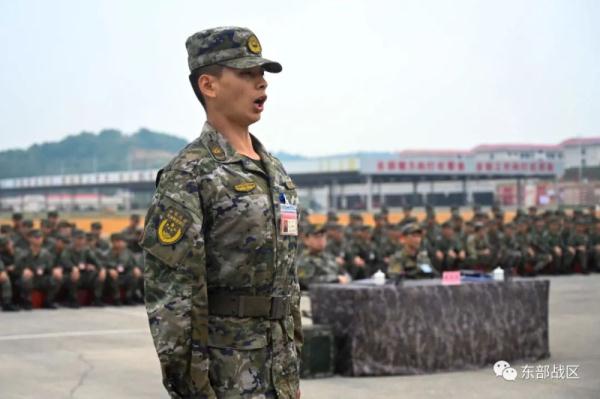 新兵首次队列会操，强！