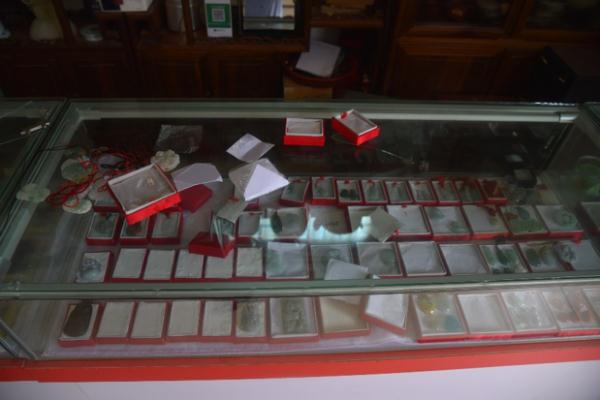 古玩玉器被洗劫,疑犯却无从查起!村民的一句话,线索出来了 古玩玉器被洗劫,疑犯却无从查起!村民的一句话,线索出来了