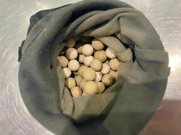 这种“石头”一天辐射量相当于做近百次胸片！千万别带回家！