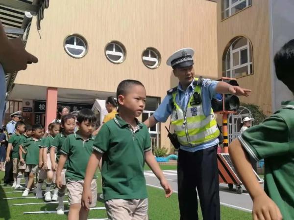 这个月底就退休，你会怎么做？他是这样做的