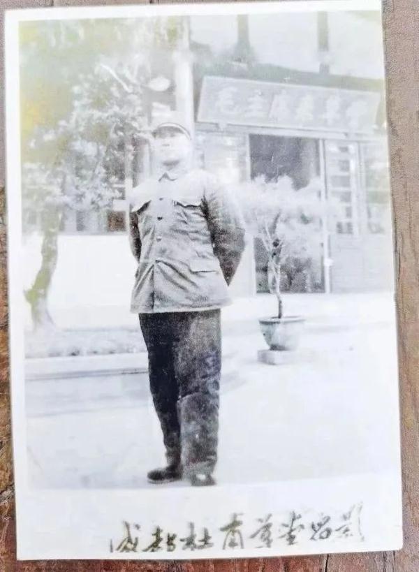 “一人当兵全家光荣”，一家当兵呢？