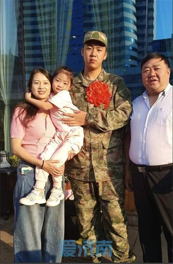 “一人当兵全家光荣”，一家当兵呢？