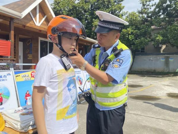 这个月底就退休，你会怎么做？他是这样做的