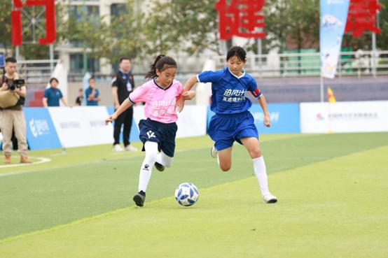 第二届追风联赛 来自重庆大山的女孩夺冠